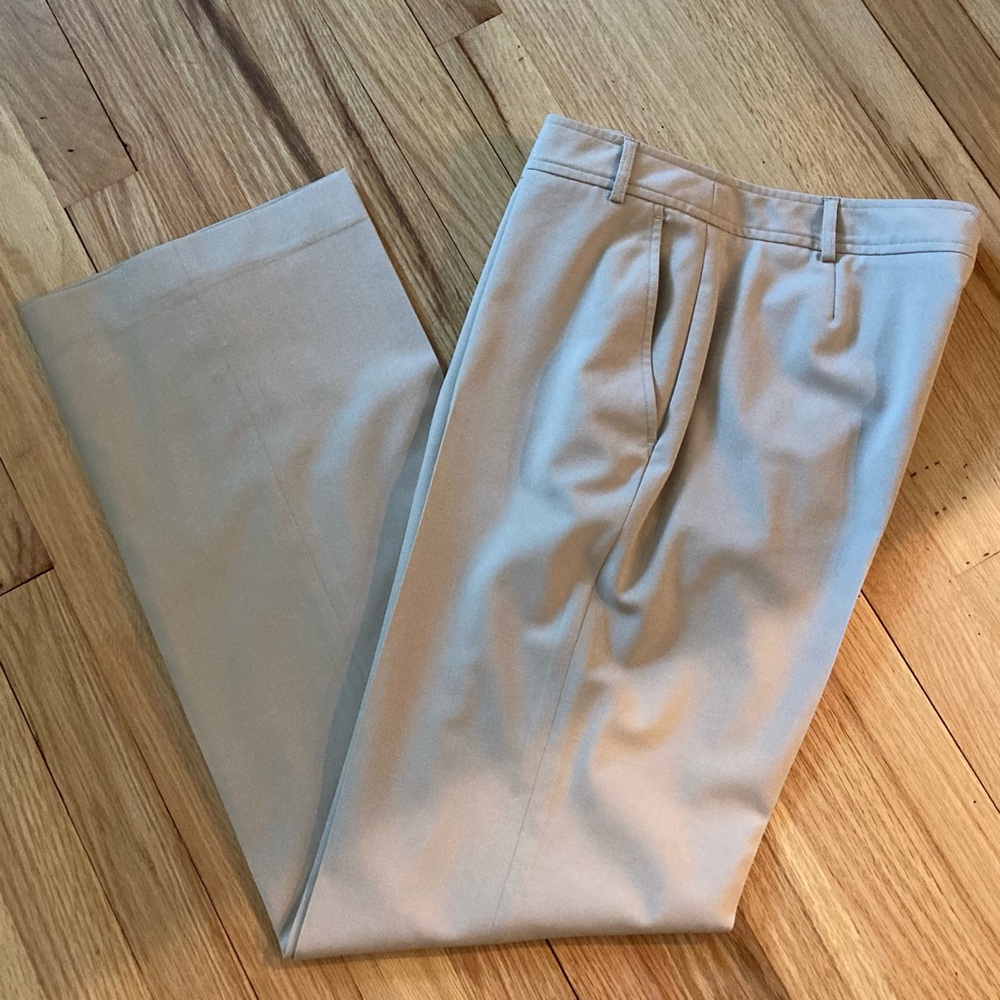 Sutton Studio lightweight wool blend womens trousers. Size 4. Exc condition